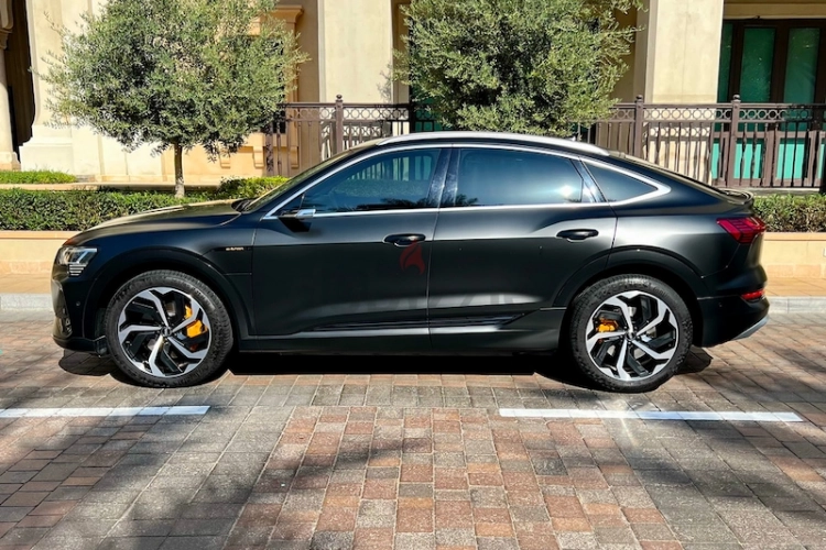 Audi e-tron, год 2020, цвет Black-Electric, пробег 26,000 km, фото 3973