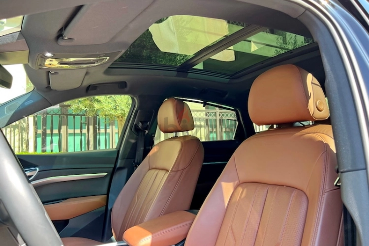 Audi e-tron, год 2020, цвет Black-Electric, пробег 26,000 km, фото 3977