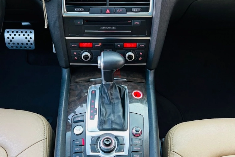 Audi Q7, год 2013, цвет Red-Gasoline, пробег 193,687 km, фото 3177