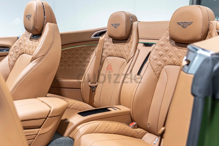 Bentley Continental, год 2022, цвет Green-Gasoline, пробег 2,979 km, фото 1322