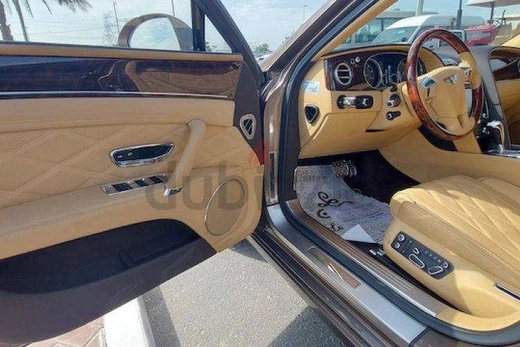 Bentley Continental Flying Spur, год 2014, цвет White-Gasoline, пробег 40,000 km, фото 4767
