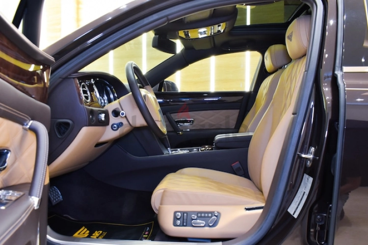 Bentley Continental Flying Spur, год 2016, цвет Brown-Gasoline, пробег 23,000 km, фото 17
