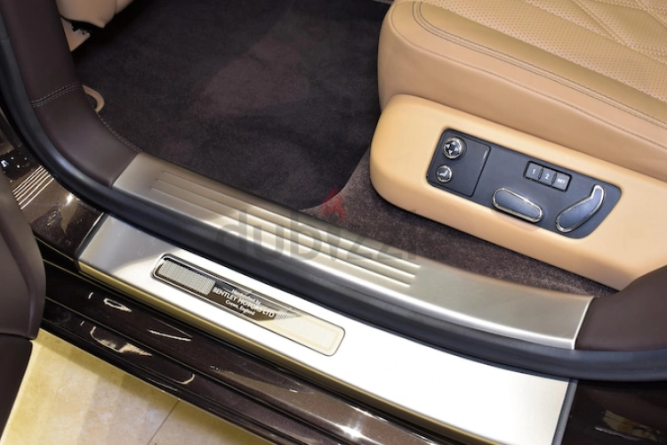Bentley Continental Flying Spur, год 2016, цвет Brown-Gasoline, пробег 23,000 km, фото 23