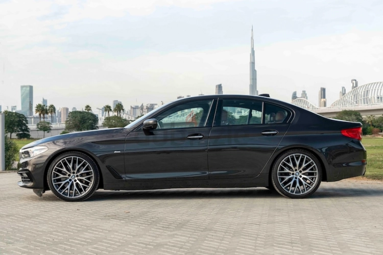 BMW 5-Series, год 2017, цвет Grey-Gasoline, пробег 71,000 km, фото 4944