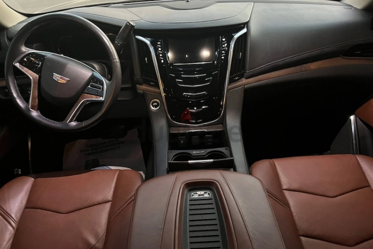 Cadillac Escalade, год 2018, цвет Brown-Gasoline, пробег 72,000 km, фото 2207