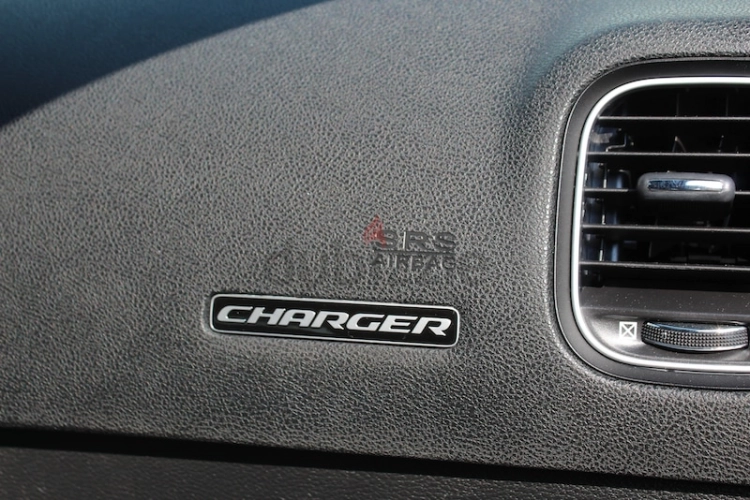 Dodge Charger, год 2016, цвет White-Gasoline, пробег 147,000 km, фото 4207