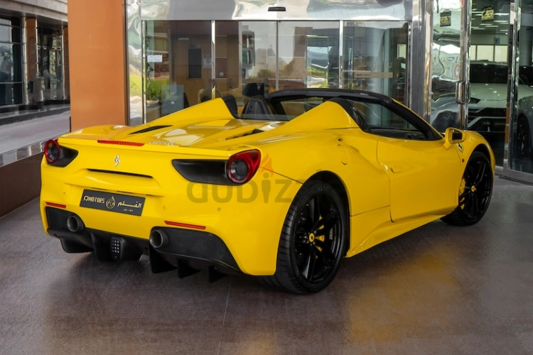 Ferrari 488 Spider, год 2017, цвет Yellow-Gasoline, пробег 10,000 km, фото 3308