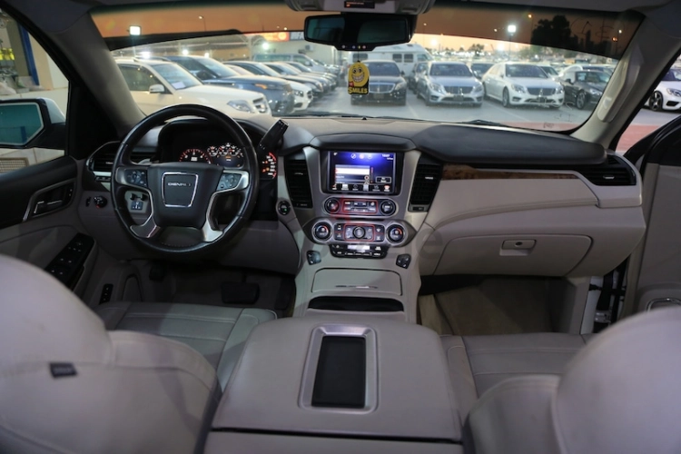 GMC Yukon, год 2015, цвет White-Gasoline, пробег 129,000 km, фото 4785