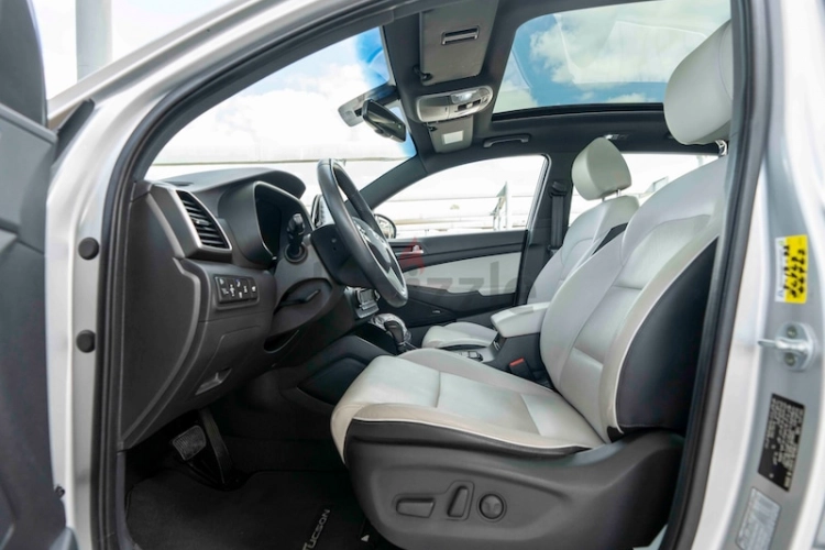 Hyundai Tucson, год 2019, цвет Grey-Gasoline, пробег 57,000 km, фото 5063