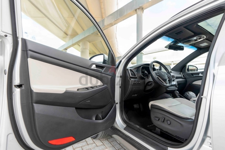 Hyundai Tucson, год 2019, цвет Grey-Gasoline, пробег 57,000 km, фото 5062