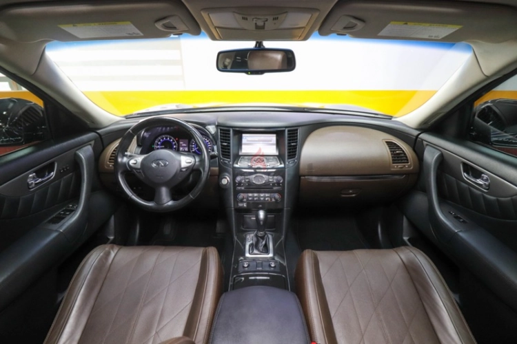 Infiniti QX70, год 2016, цвет Brown-Gasoline, пробег 117,000 km, фото 4891