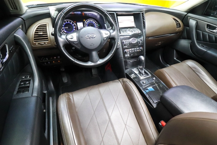 Infiniti QX70, год 2016, цвет Brown-Gasoline, пробег 117,000 km, фото 4890
