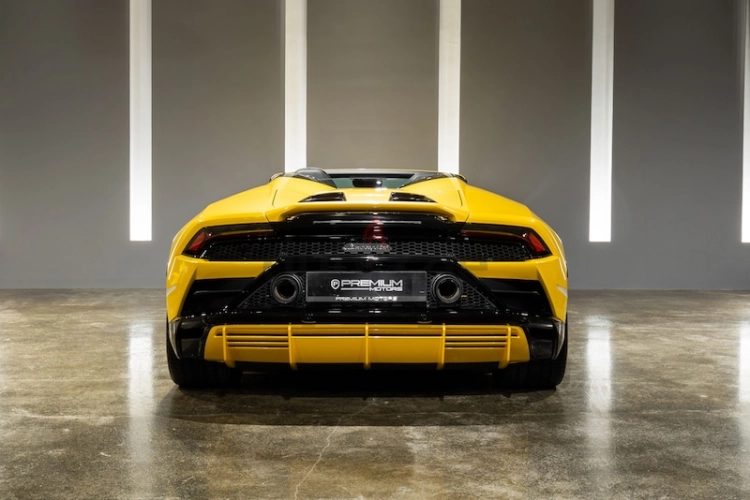 Lamborghini Huracan, год 2022, цвет Yellow-Gasoline, пробег 3,000 km, фото 2218