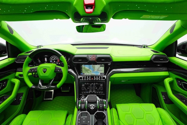Lamborghini Urus, год 2021, цвет Green-Gasoline, пробег 0 km, фото 2516