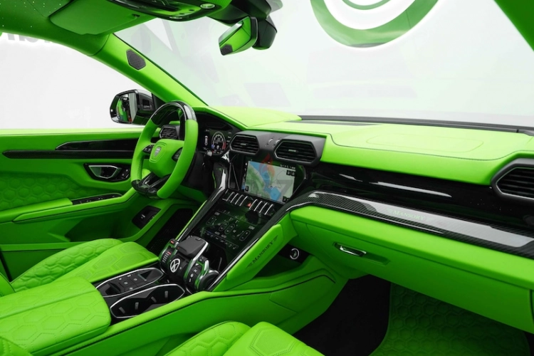 Lamborghini Urus, год 2021, цвет Green-Gasoline, пробег 0 km, фото 2515