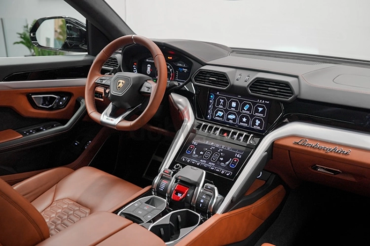 Lamborghini Urus, год 2022, цвет Burgundy-Gasoline, пробег 1,900 km, фото 1561