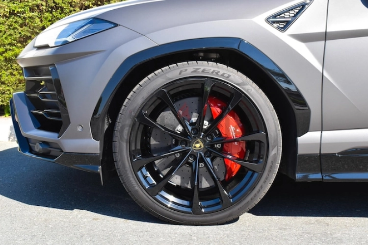 Lamborghini Urus, год 2023, цвет Black-Gasoline, пробег 106 km, фото 2855