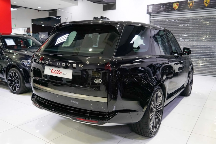 Land Rover Range Rover, год 2023, цвет Black-Gasoline, пробег 51 km, фото 1570