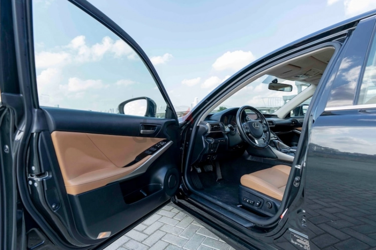 Lexus IS-Series, год 2017, цвет Black-Gasoline, пробег 93,000 km, фото 4138