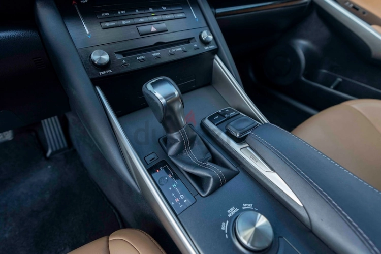 Lexus IS-Series, год 2017, цвет Black-Gasoline, пробег 93,000 km, фото 4144