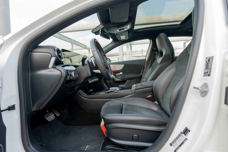 Mercedes-Benz A200, год 2021, цвет White-Gasoline, пробег 19,000 km, фото 4967