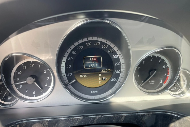 Mercedes-Benz E-Class, год 2013, цвет White-Gasoline, пробег 47,000 km, фото 4332