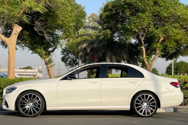 Mercedes-Benz E-Class, год 2022, цвет White-Gasoline, пробег 22,000 km, фото 1792
