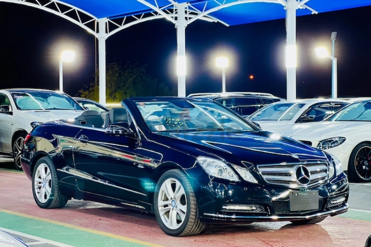 Mercedes-Benz E-Class Coupe, год 2012, цвет Black-Gasoline, пробег 52,325 km, фото 3377