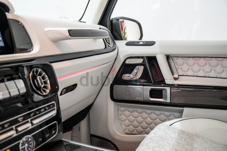 Mercedes-Benz G-Class, год 2022, цвет Red-Gasoline, пробег 6,000 km, фото 3028
