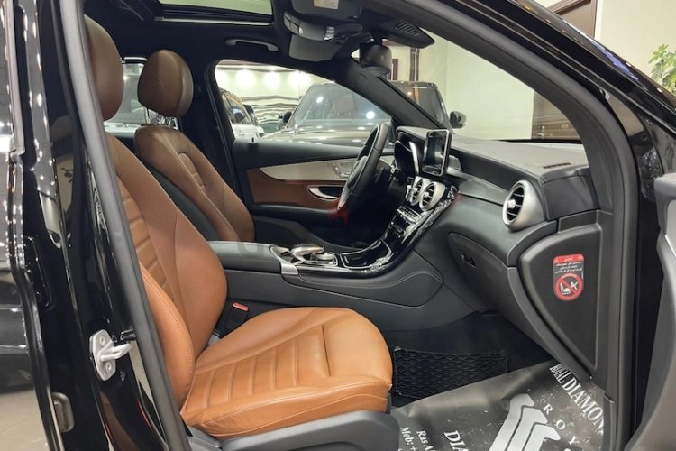 Mercedes-Benz GLC, год 2017, цвет Black-Gasoline, пробег 105,000 km, фото 2040