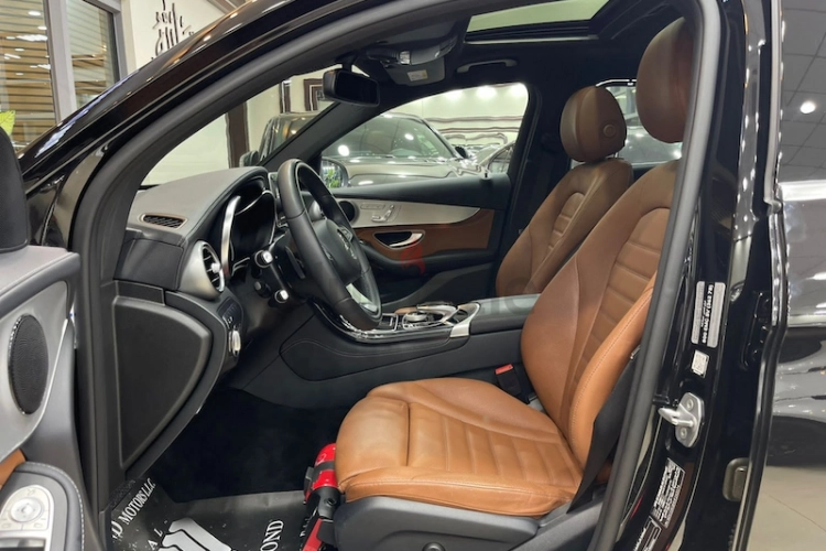 Mercedes-Benz GLC, год 2017, цвет Black-Gasoline, пробег 105,000 km, фото 2042