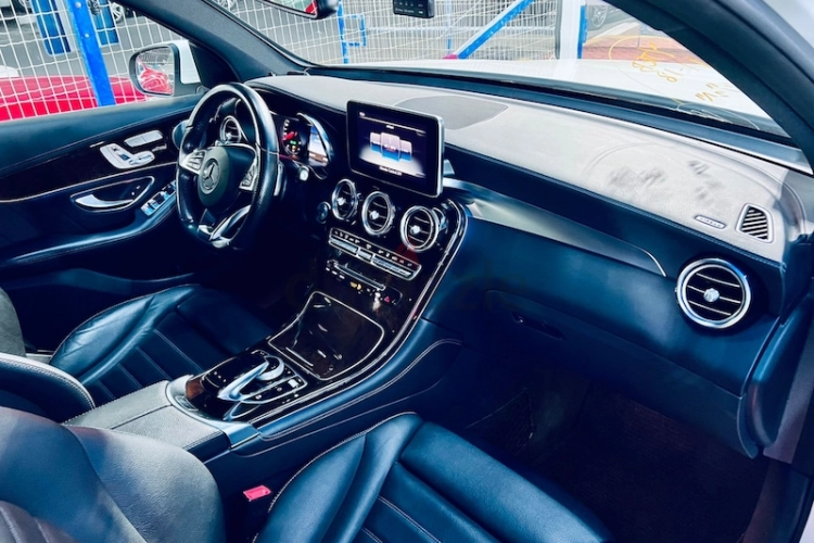 Mercedes-Benz GLC, год 2017, цвет White-Gasoline, пробег 69,691 km, фото 3421