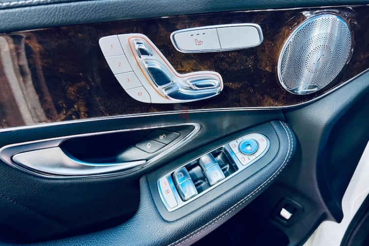 Mercedes-Benz GLC, год 2017, цвет White-Gasoline, пробег 69,691 km, фото 3428