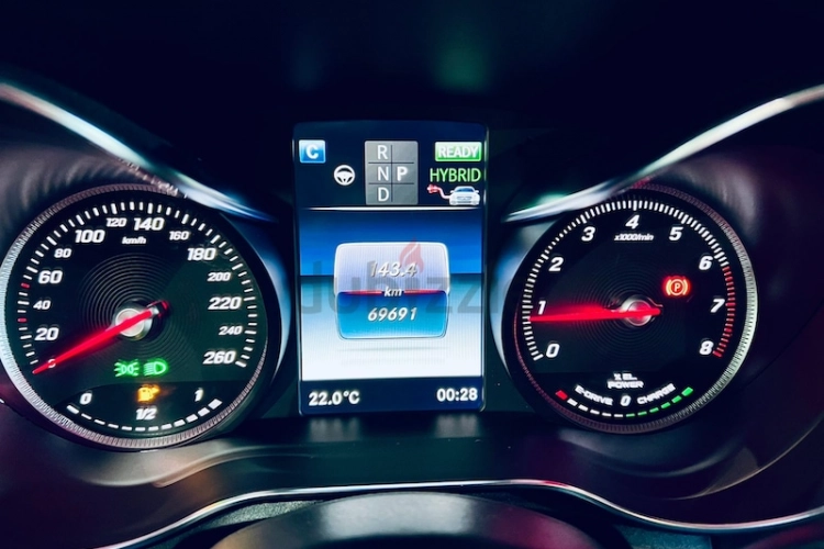 Mercedes-Benz GLC, год 2017, цвет White-Gasoline, пробег 69,691 km, фото 3432