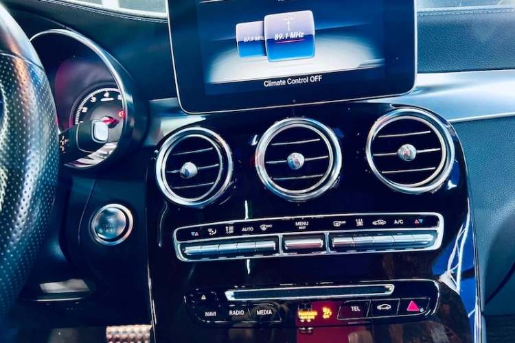 Mercedes-Benz GLC, год 2017, цвет White-Gasoline, пробег 69,691 km, фото 3429
