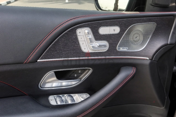 Mercedes-Benz GLE-Class, год 2022, цвет Black-Gasoline, пробег 15,000 km, фото 4042
