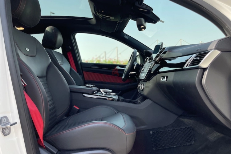 Mercedes-Benz GLE Coupe, год 2019, цвет White-Gasoline, пробег 18,000 km, фото 1892