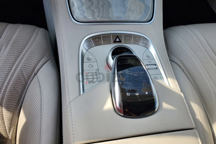 Mercedes-Benz S-Class, год 2016, цвет White-Gasoline, пробег 32,000 km, фото 3837