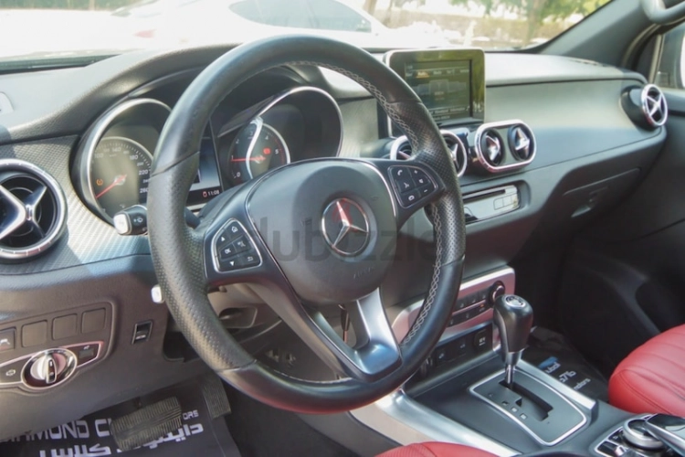 Mercedes-Benz X Class, год 2019, цвет Black-Gasoline, пробег 99,000 km, фото 859