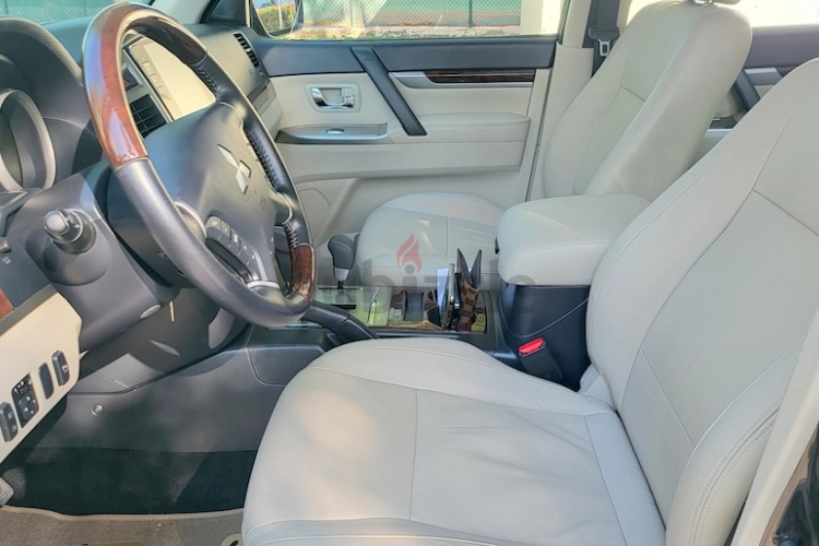 Mitsubishi Pajero, год 2017, цвет Black-Gasoline, пробег 29,000 km, фото 450
