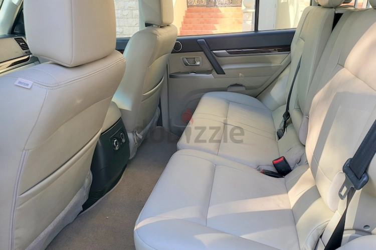 Mitsubishi Pajero, год 2017, цвет Black-Gasoline, пробег 29,000 km, фото 452