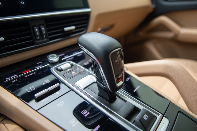 Porsche Cayenne, год 2018, цвет White-Gasoline, пробег 46,000 km, фото 4458