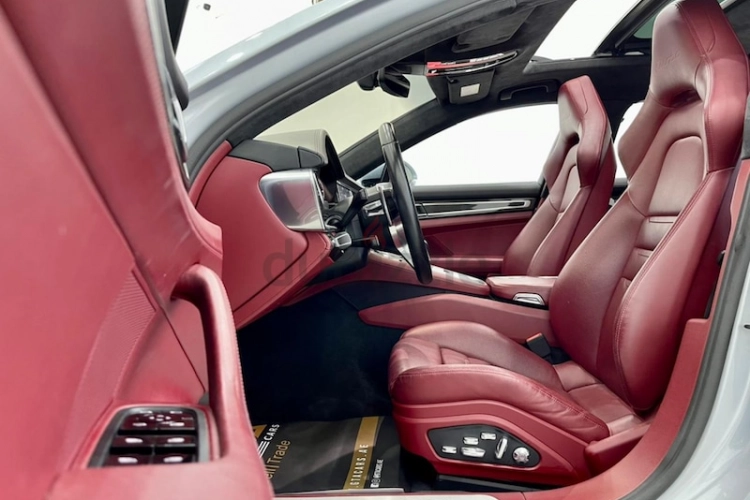 Porsche Panamera, год 2017, цвет Silver-Gasoline, пробег 69,777 km, фото 2758