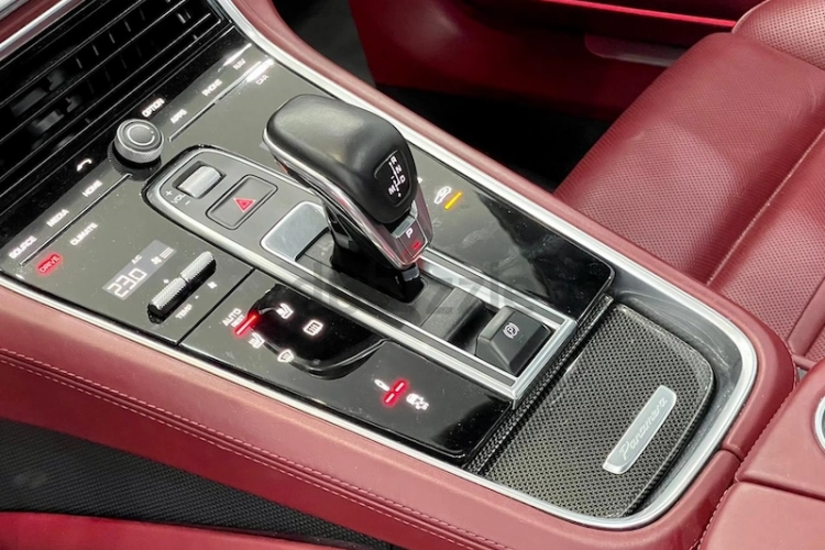Porsche Panamera, год 2017, цвет Silver-Gasoline, пробег 69,777 km, фото 2764