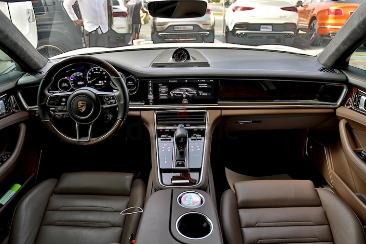 Porsche Panamera, год 2018, цвет White-Gasoline, пробег 23,280 km, фото 3855