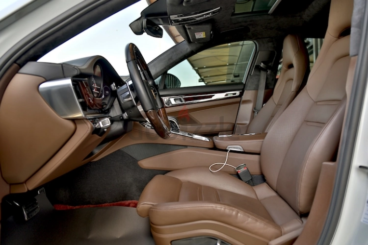 Porsche Panamera, год 2018, цвет White-Gasoline, пробег 23,280 km, фото 3852