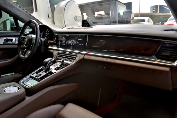 Porsche Panamera, год 2018, цвет White-Gasoline, пробег 23,280 km, фото 3858