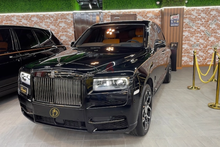Rolls Royce Cullinan, год 2021, цвет Black-Gasoline, пробег 16,217 km, фото 2538