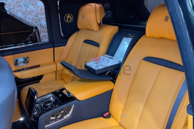 Rolls Royce Cullinan, год 2021, цвет Black-Gasoline, пробег 16,217 km, фото 2552