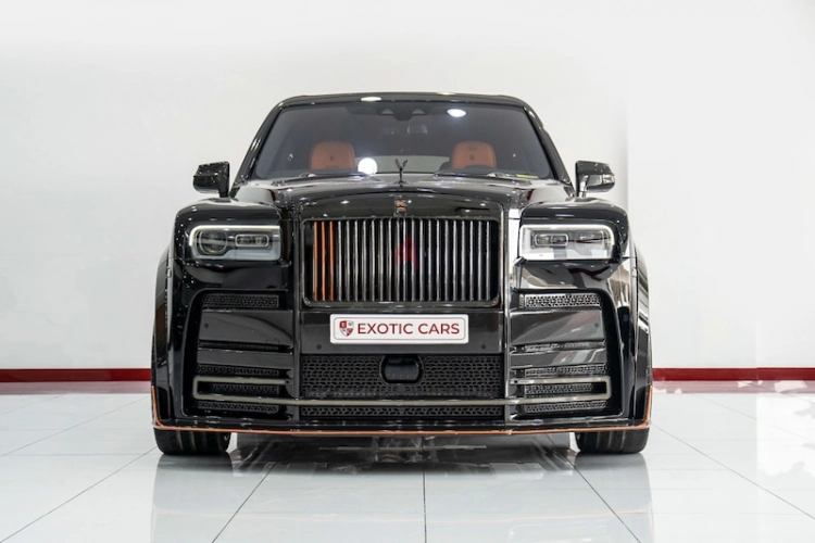 Rolls Royce Cullinan, год 2022, цвет Black-Gasoline, пробег 100 km, фото 2820